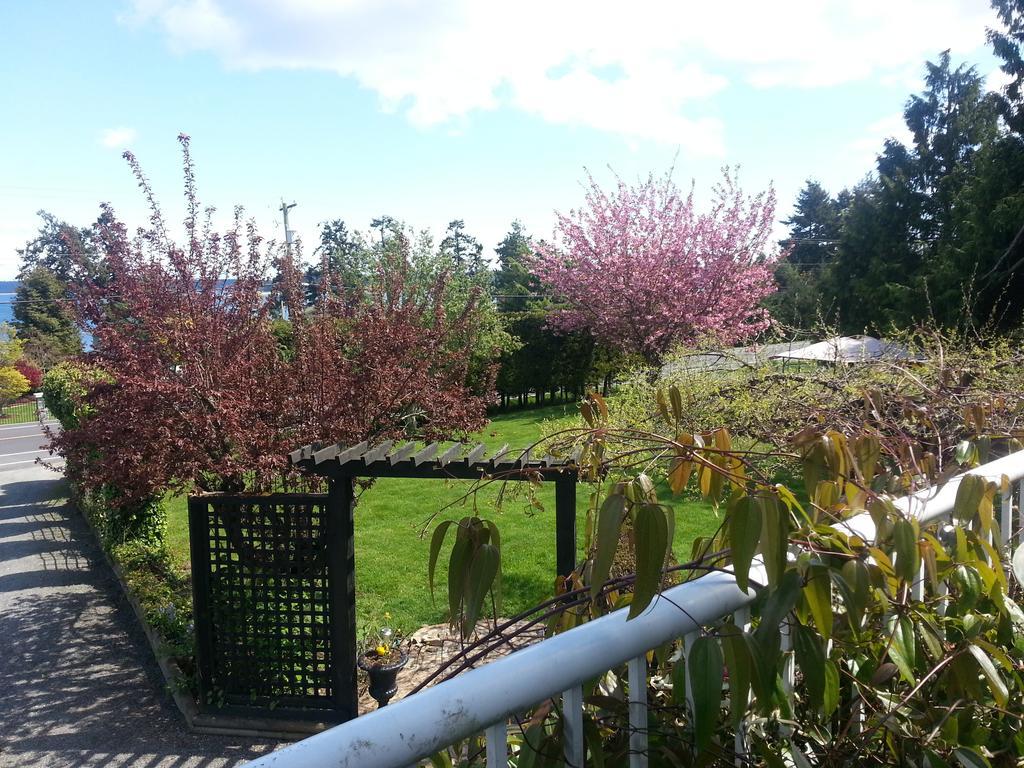 By The Sea Bnb, Sidney Victoria Bc Exterior photo